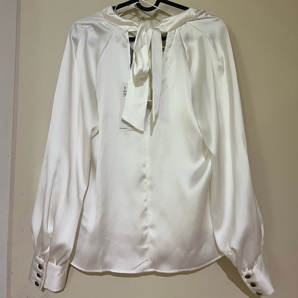 Zara White Satin Long Sleeves Blouse and Bow Tie with Gold Buttons XS NEW - Picture 5 of 10